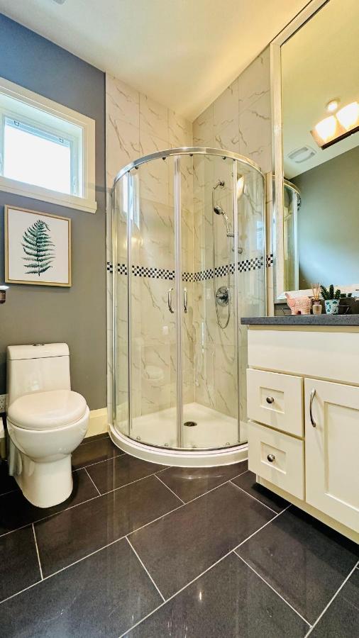 Quiet Room In ريتشموند، كولومبيا البريطانية المظهر الخارجي الصورة